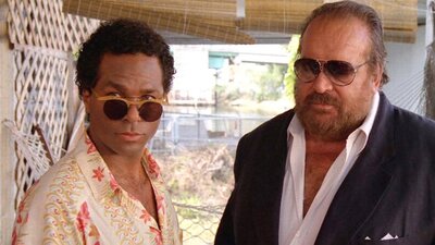 Zwei Supertypen in Miami: Der Kleine mit der großen Klappe