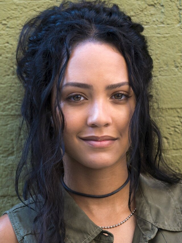 Tristin Mays als Riley Davis in MacGyver